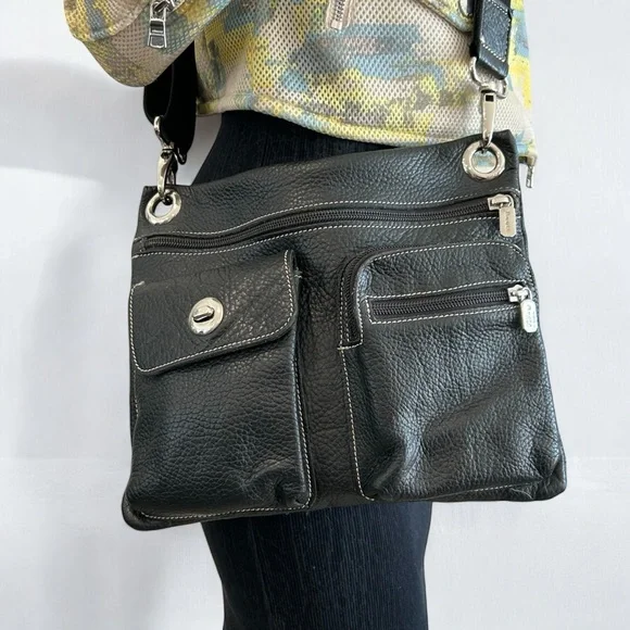 Roots 73 black Pebble Leather Village Tribe Bag - Picture 1 of 8